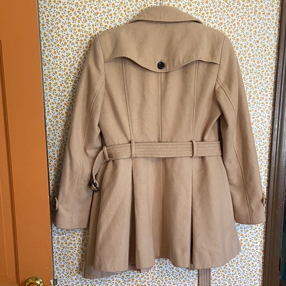 Victoria's Secret Classic Tan Trench Coat - Picture 6 of 6